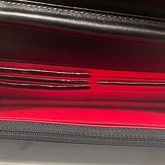 Chanel - Picture 5 of 12